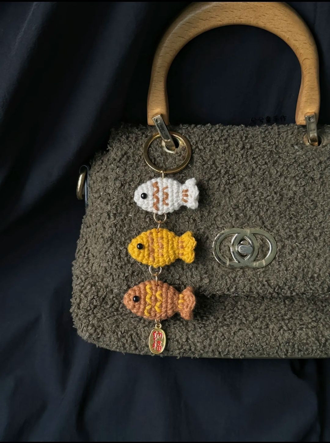 Hướng dẫn móc len cá nhỏ nhiều màu sắc