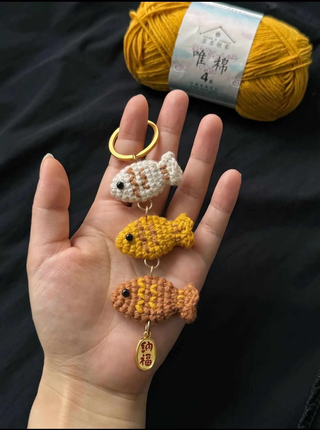 Hướng dẫn móc len cá nhỏ nhiều màu sắc