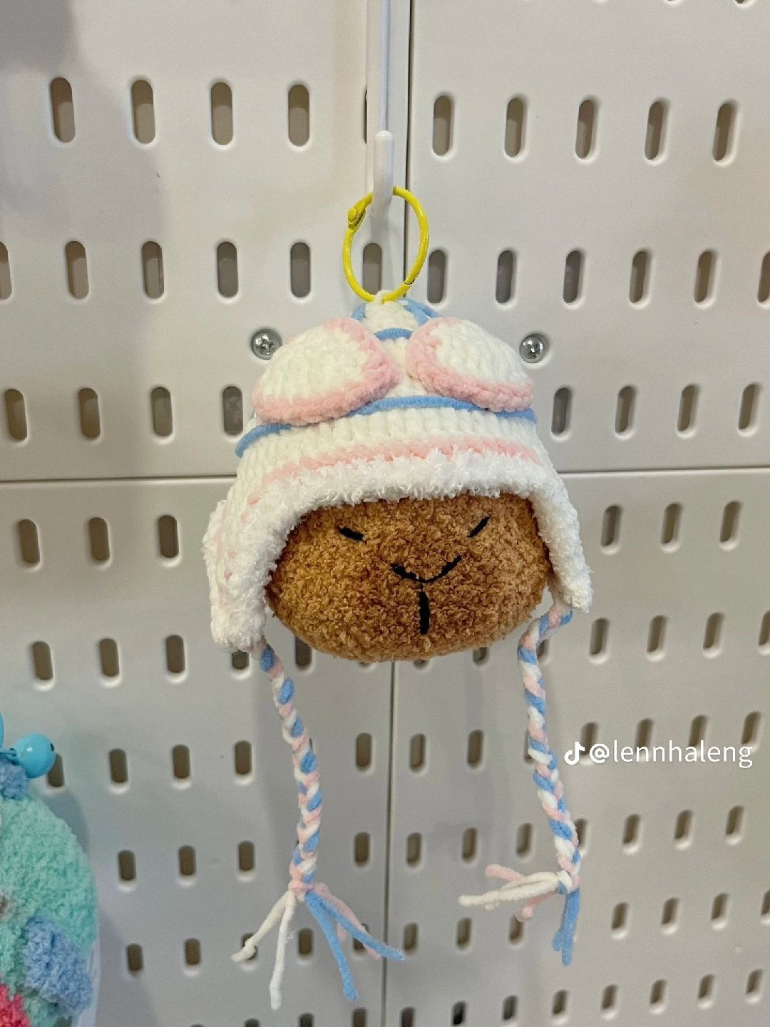 Hướng dẫn móc len Capybara đội mũ Spiderman