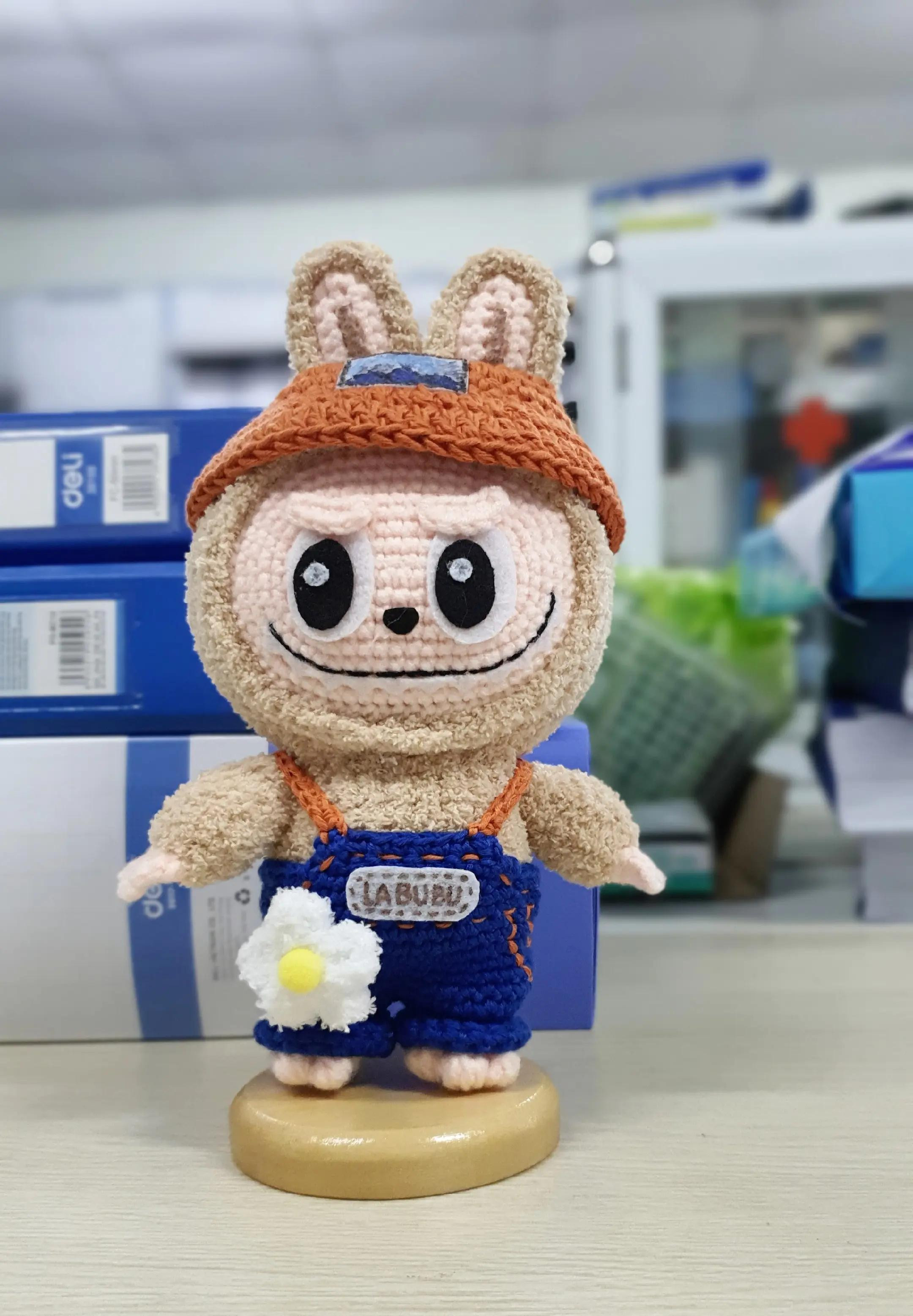 Hướng dẫn móc len (chart) bộ quần áo và mũ cho búp bê Labubu