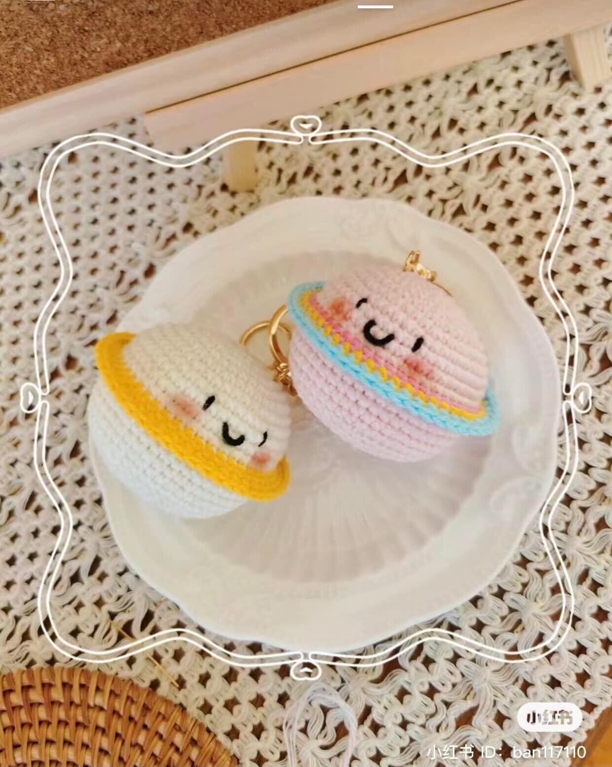 Hướng dẫn móc len con cá và mèo đội mũ cà chua