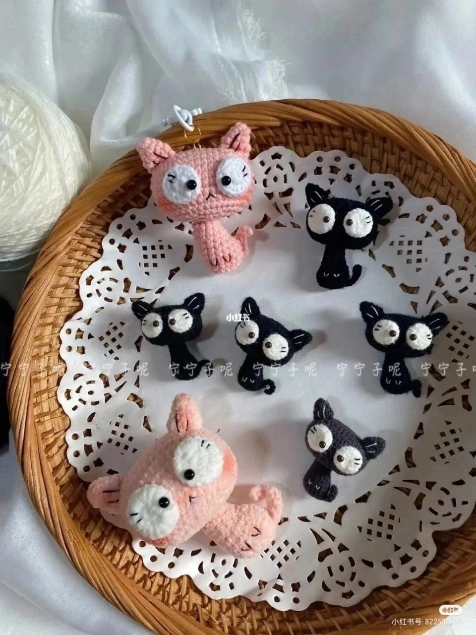 Hướng dẫn móc len con mèo chìa khóa dễ thương màu hồng và đen