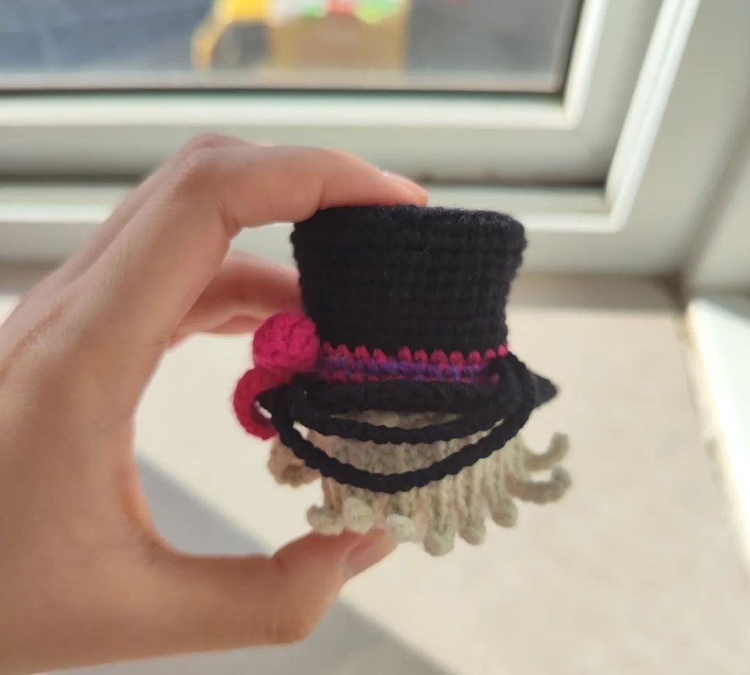 Hướng dẫn móc len đầu nhân vật Gojo Satoru đội mũ cao