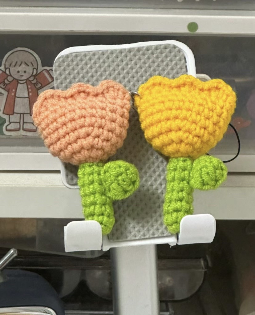 Hướng dẫn móc len hoa tulip màu cam và vàng