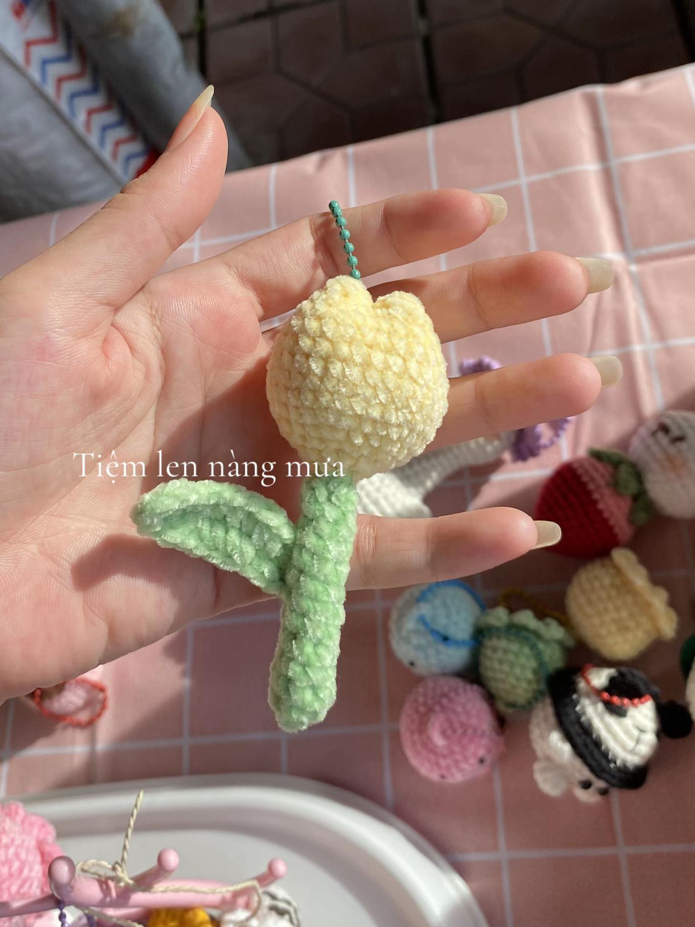 Hướng dẫn móc len hoa tulip nhiều màu sắc