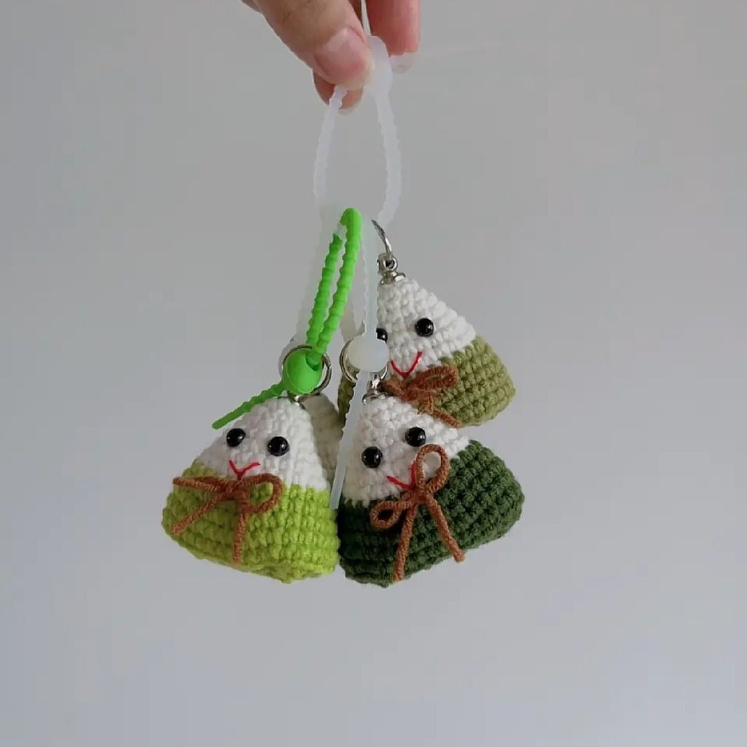 Hướng dẫn móc len mặt dây chuyền Bánh Ú Zongzi dễ thương