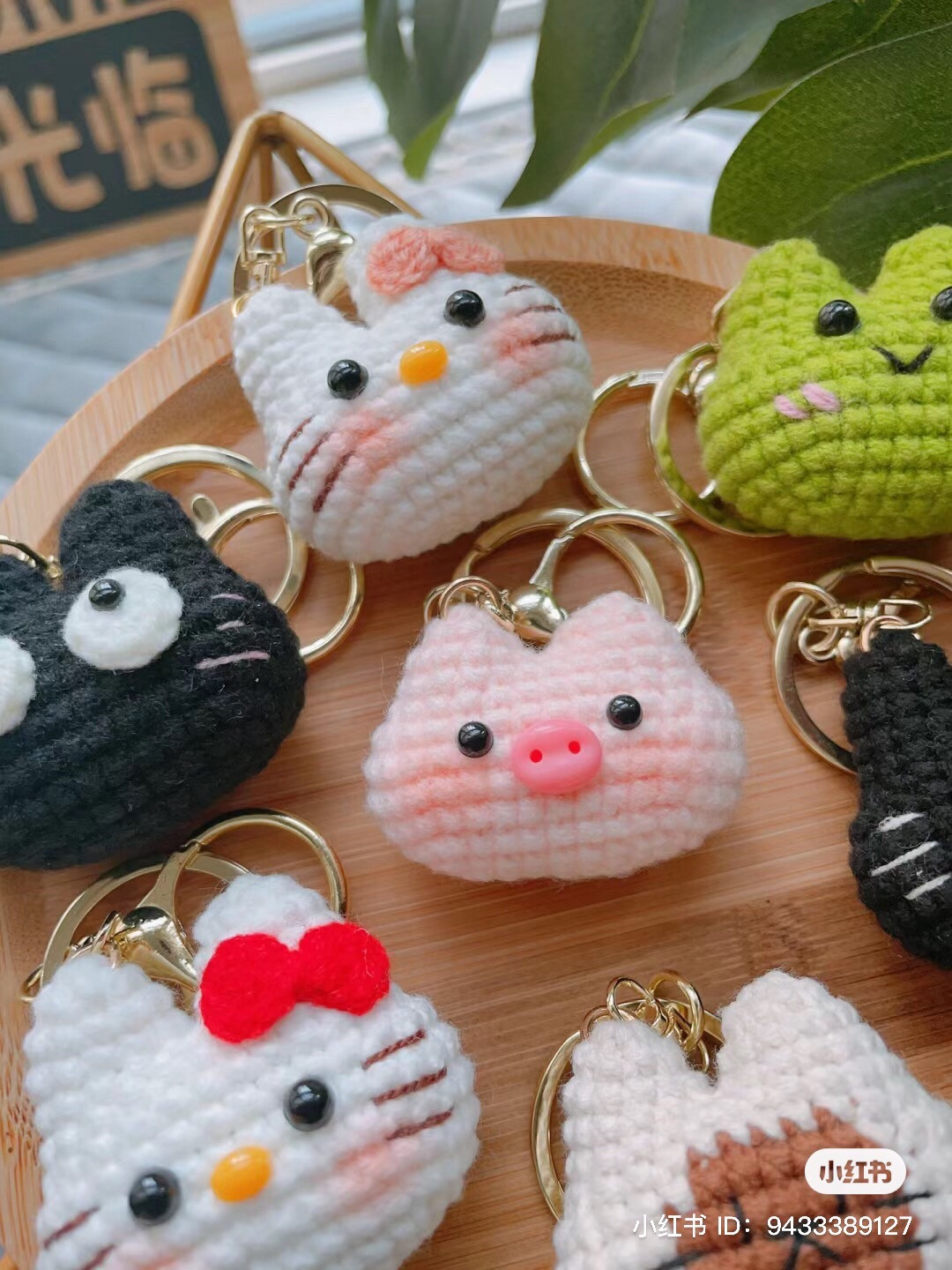 Hướng dẫn móc len mặt dây chuyền Hello Kitty và mèo dễ thương