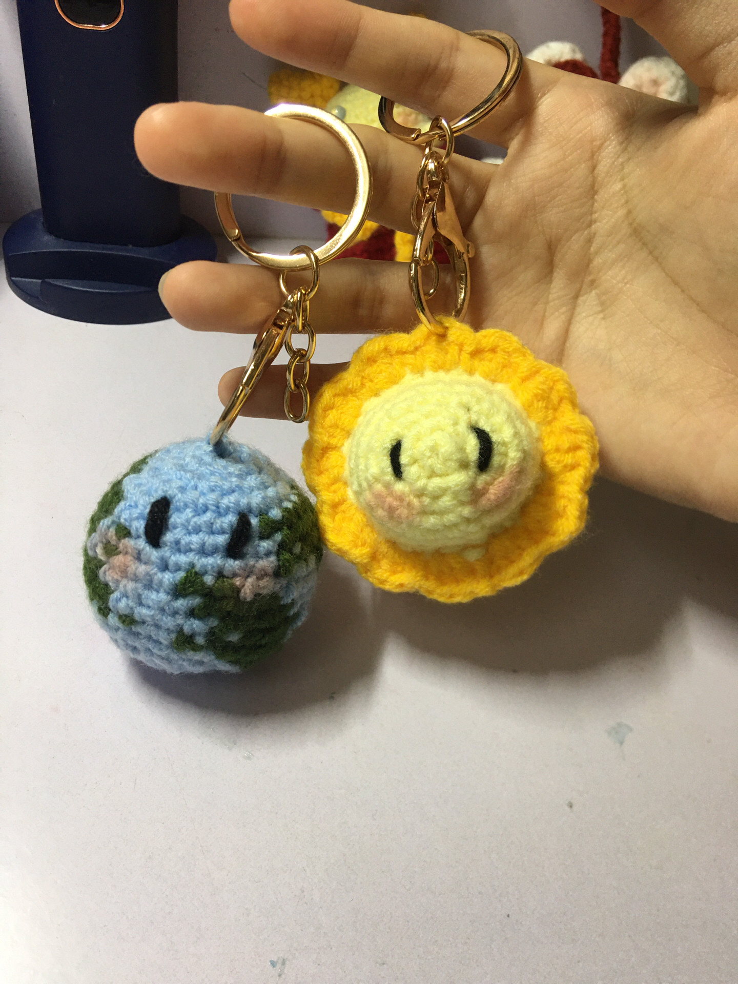 Hướng dẫn móc len Mặt trời ôm Trái đất dễ thương