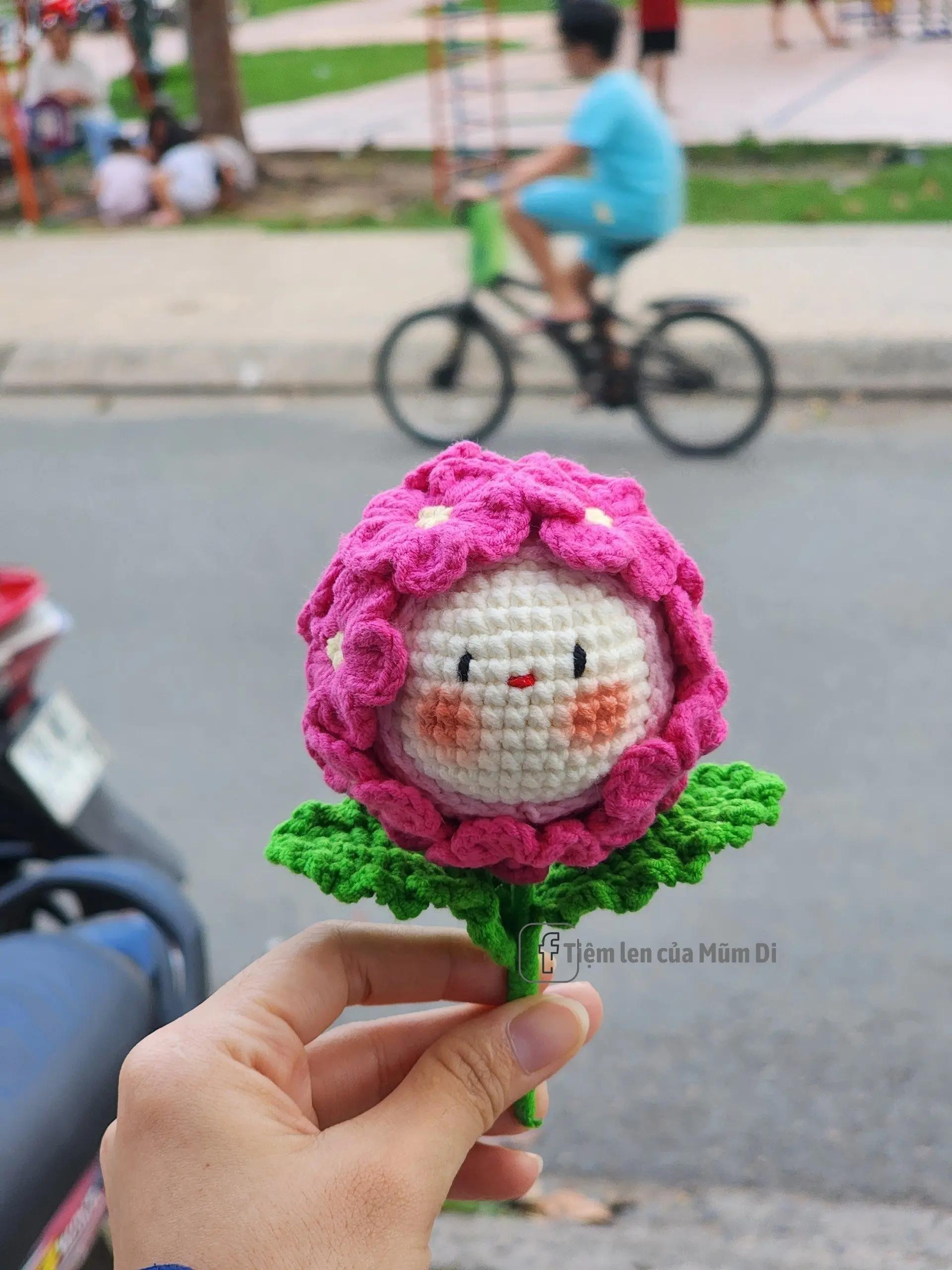 Hướng dẫn móc len Mochi Hoa Lưu Ly màu hồng tím dễ thương với chart chi tiết