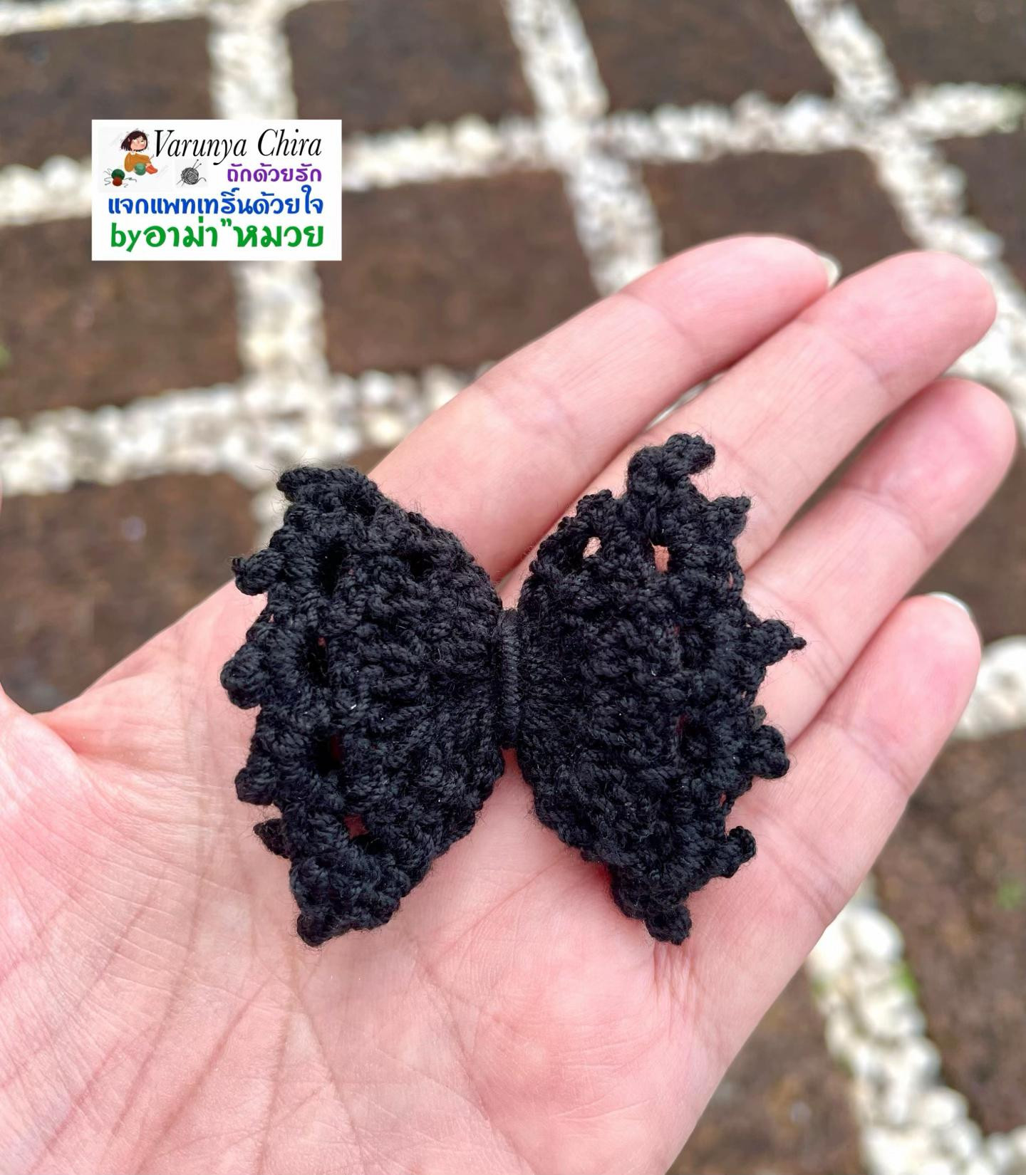 Hướng dẫn móc len nơ màu đen chi tiết từng bước