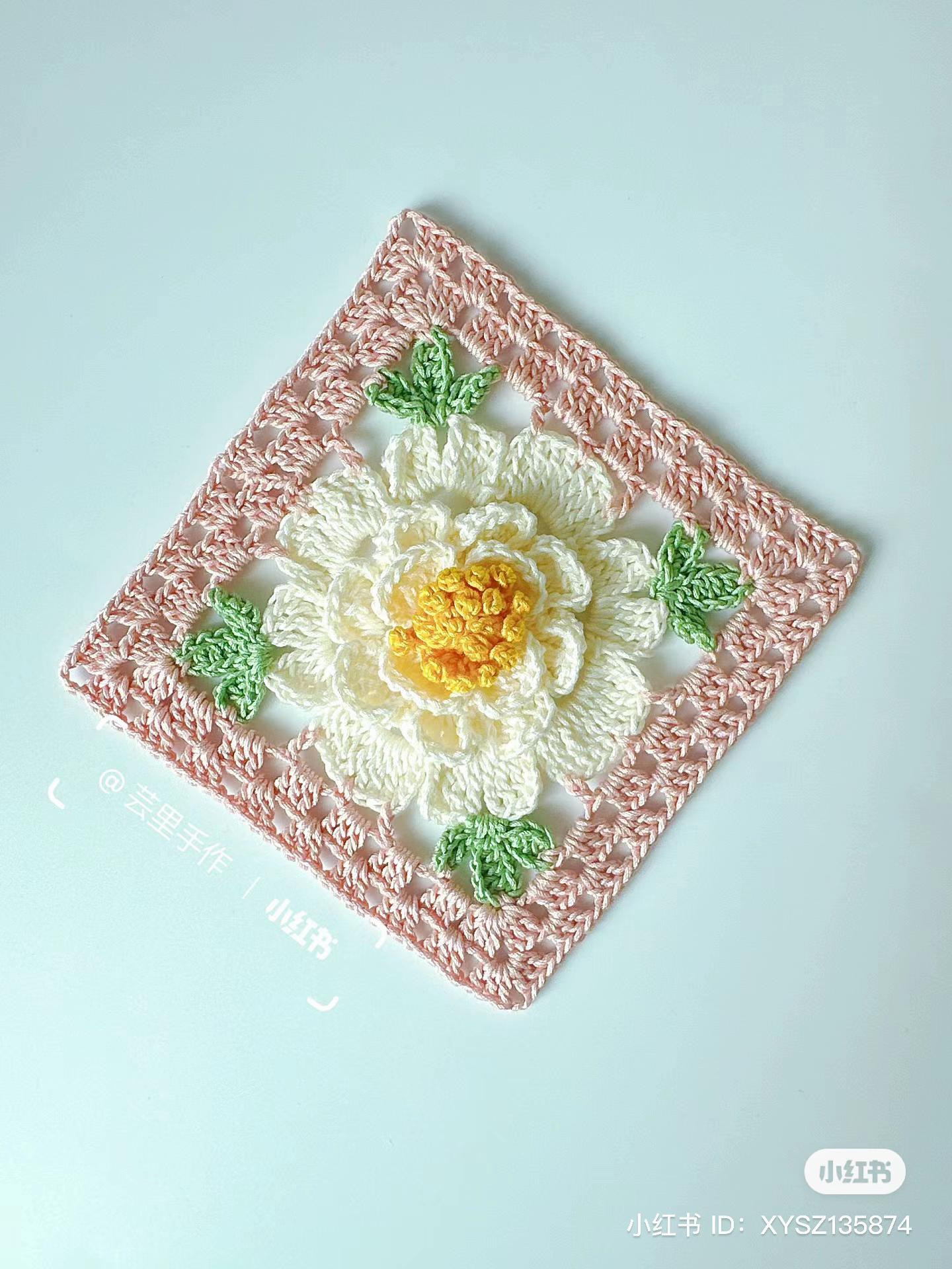 Hướng dẫn móc len ô vuông hoa hồng màu pastel