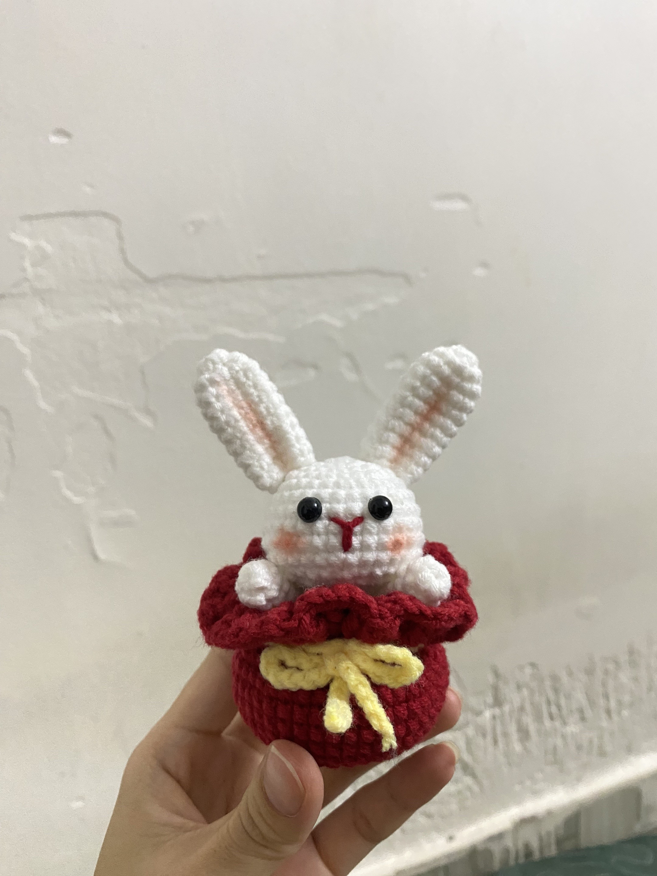 Hướng dẫn móc len thỏ trong túi tiền may mắn