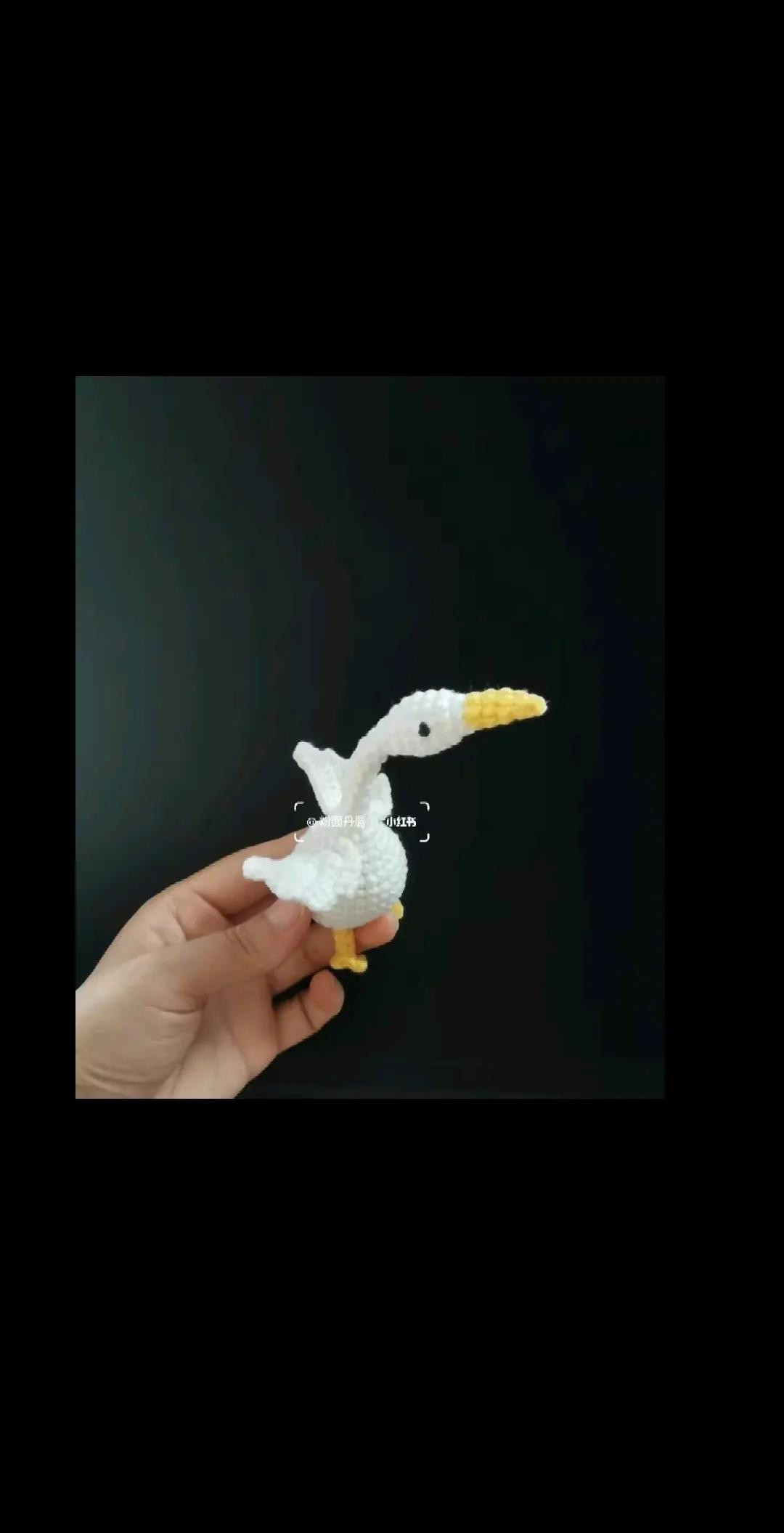 Hướng dẫn móc len Thú Mini và Mochi Mini dạng trái cây dễ thương, bao gồm các mẫu voi, gấu, heo, chó Pudding và mận, dâu, cam