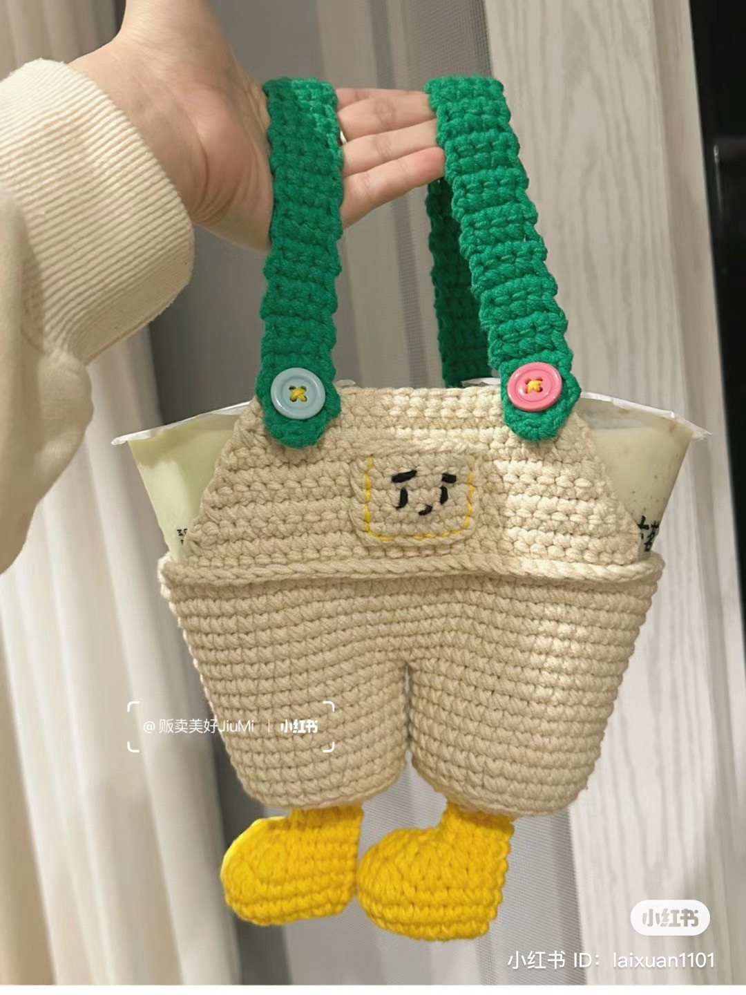 Hướng dẫn móc len túi quần yếm màu kem xanh lá