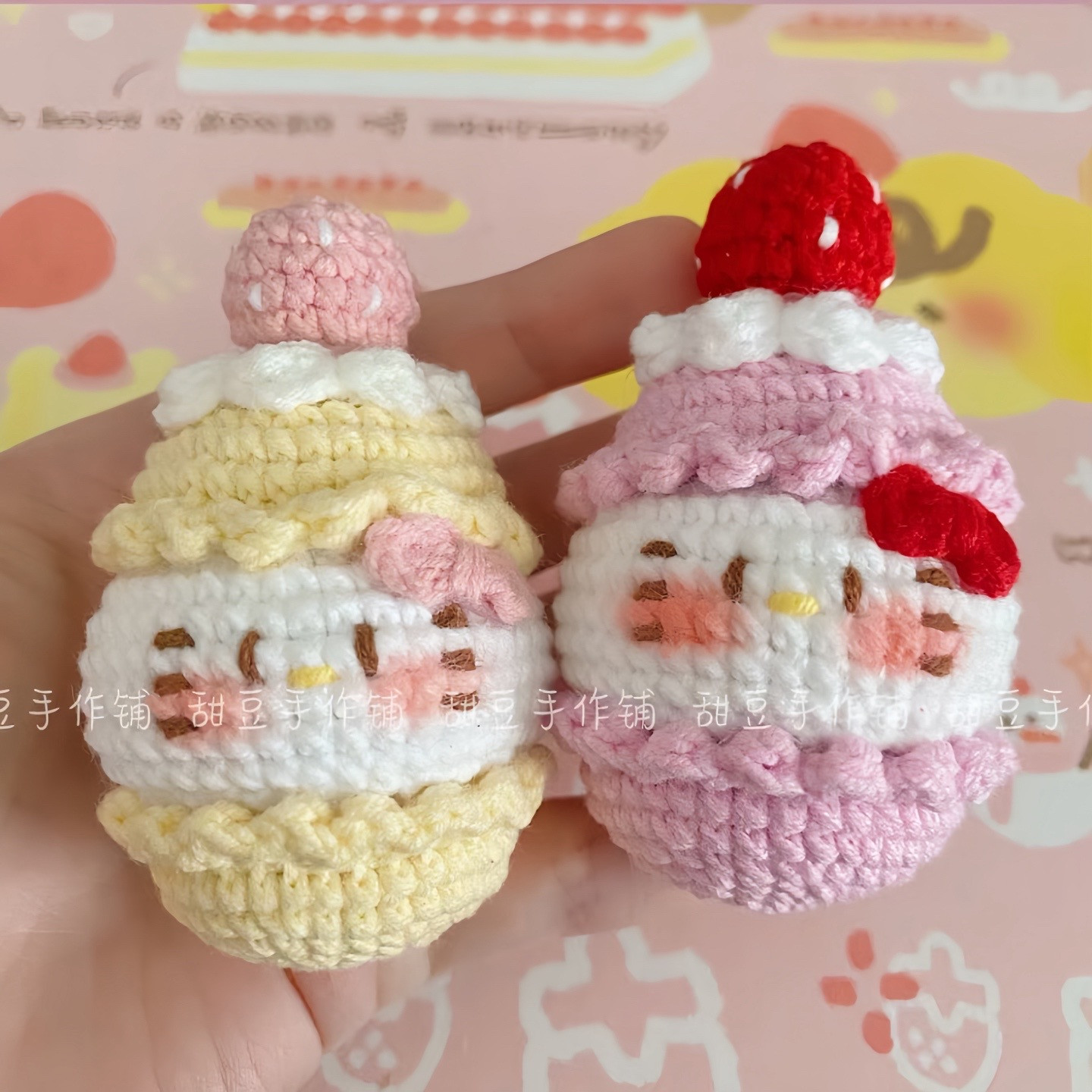 Hướng dẫn móc Macaron Kitty dễ thương, màu hồng và vàng
