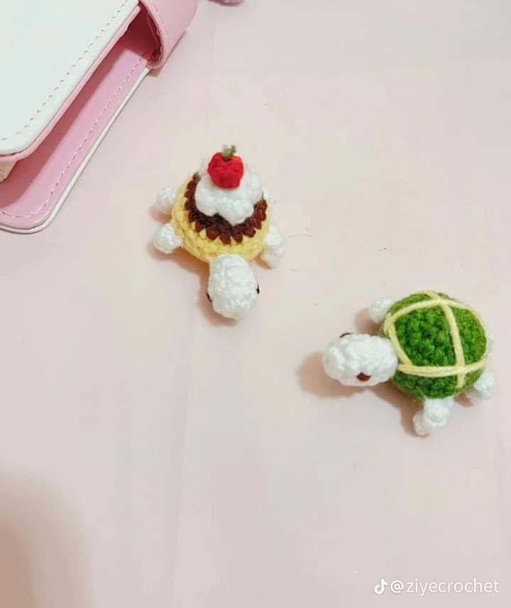 Hướng dẫn móc quả cà tím mini và dâu tây Tsum Tsum dễ thương