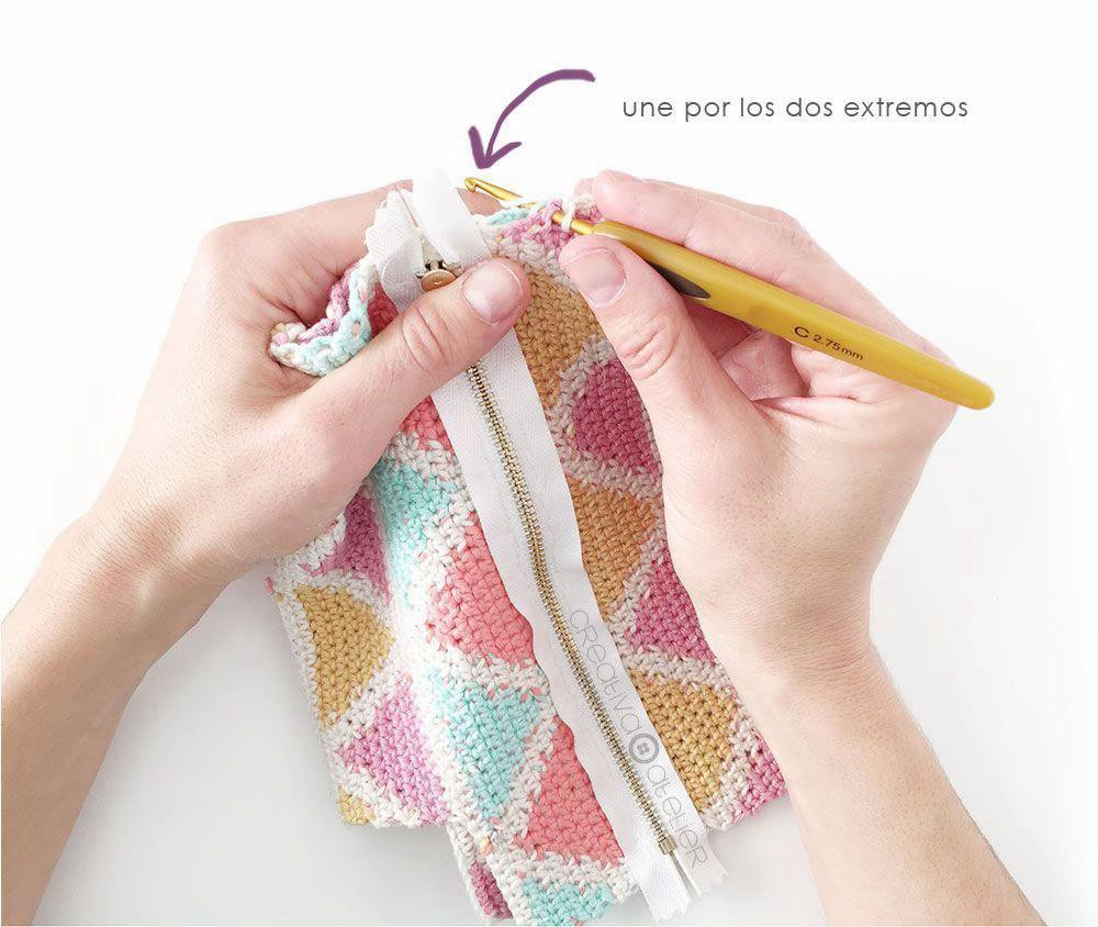 Hướng dẫn móc túi hình hộp màu kẹo ngọt với họa tiết tam giác và tua rua