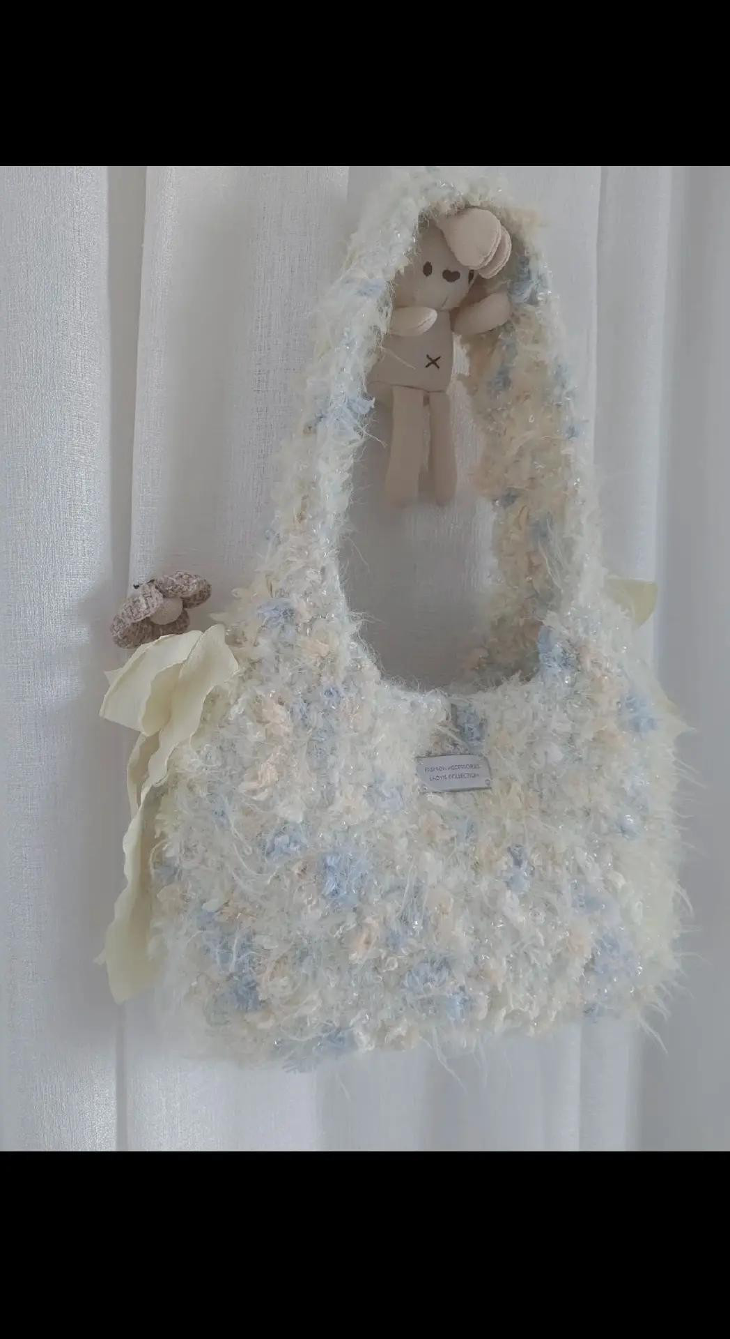 Hướng dẫn móc túi xách nơ màu vàng kem và xanh pastel