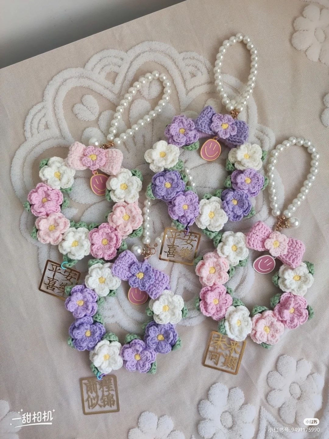 Hướng dẫn móc vòng hoa treo xe màu tím hồng