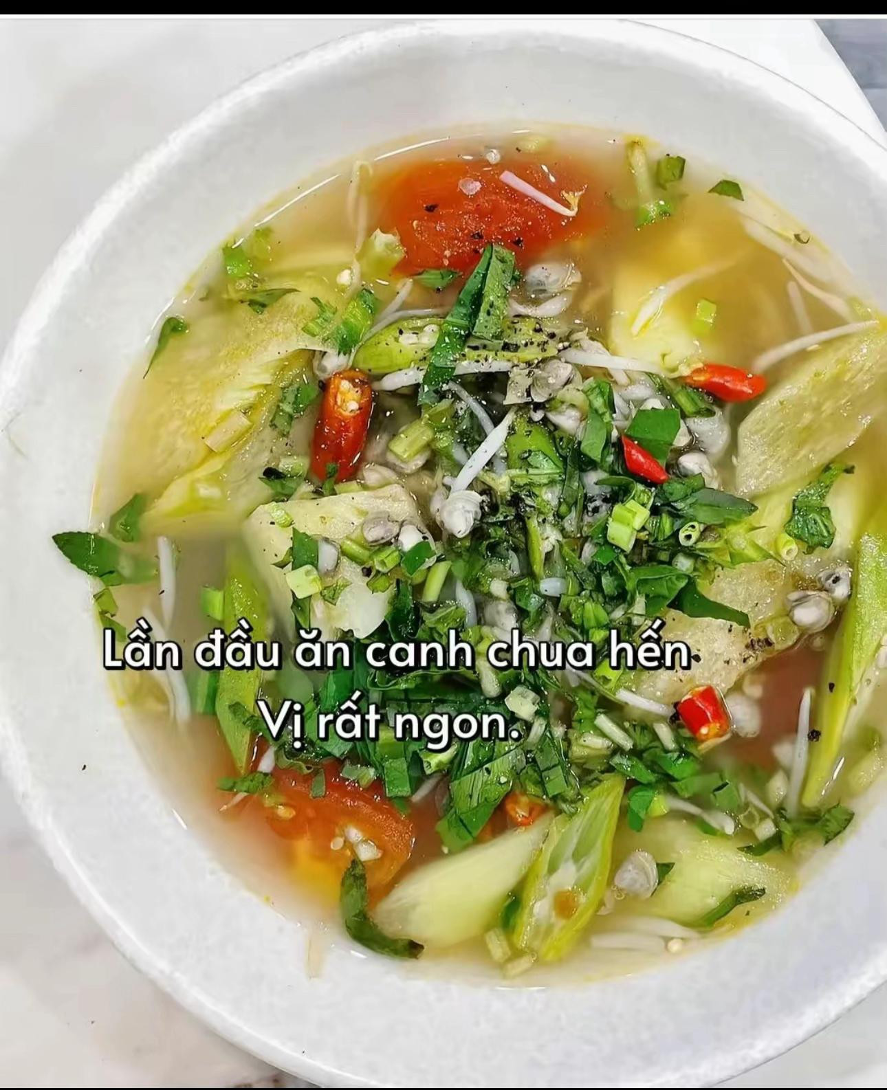 Hướng dẫn nấu Canh Chua Hến thanh mát giải nhiệt với me, cà chua và rau xanh