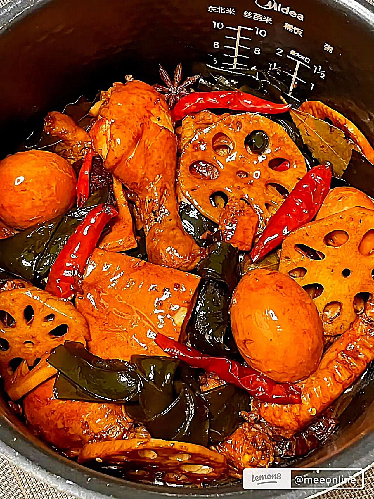 Hướng dẫn nấu Gà hầm rau củ, cùi sen và tào phớ trong nồi cơm điện