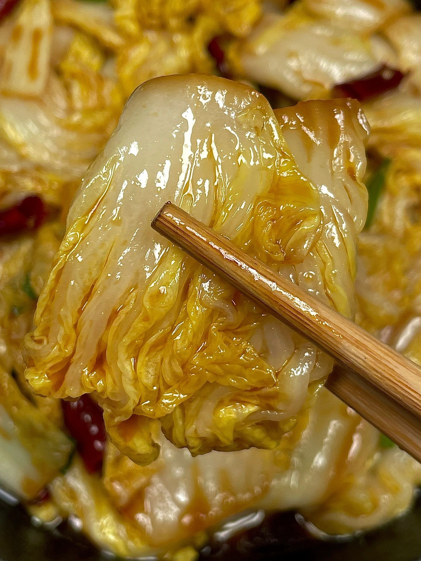 Hướng dẫn nấu món cải thảo xào tỏi ớt đơn giản, ngon miệng