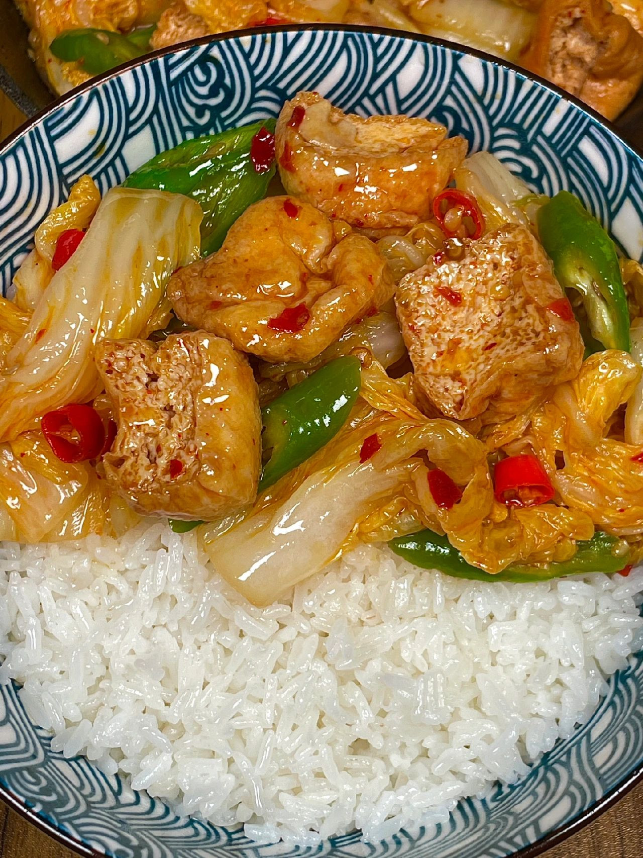 Hướng dẫn nấu món đậu hũ chiên xào cải thảo và ớt chuông