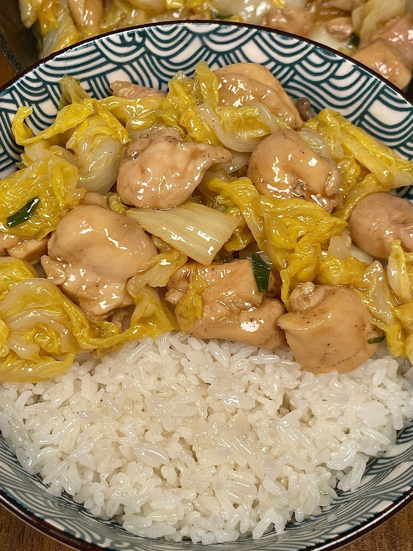 Hướng dẫn nấu món thịt gà xào bắp cải ngon tuyệt, ăn kèm cơm trắng