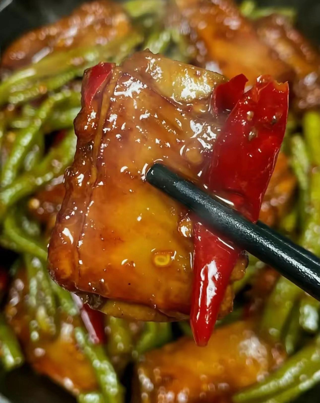 Hướng dẫn nấu sườn xào đậu que ngon miệng, sốt đậm đà