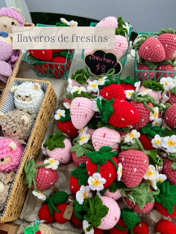 Ideas para tejer en ferias: fresas, ramos y patrones