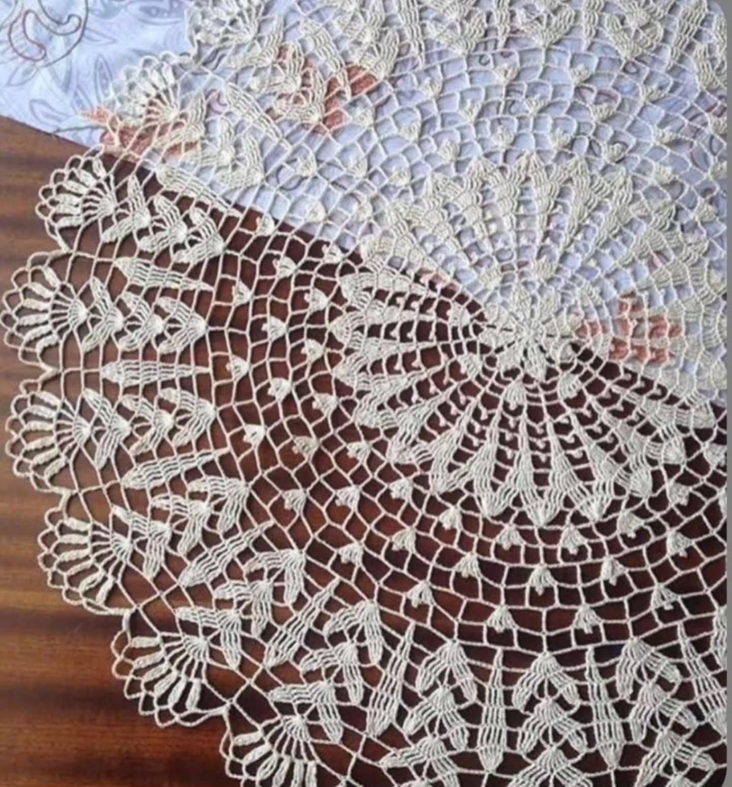 Intricate White Crochet Lace Tablecloth Pattern Chart with Fan Motifs