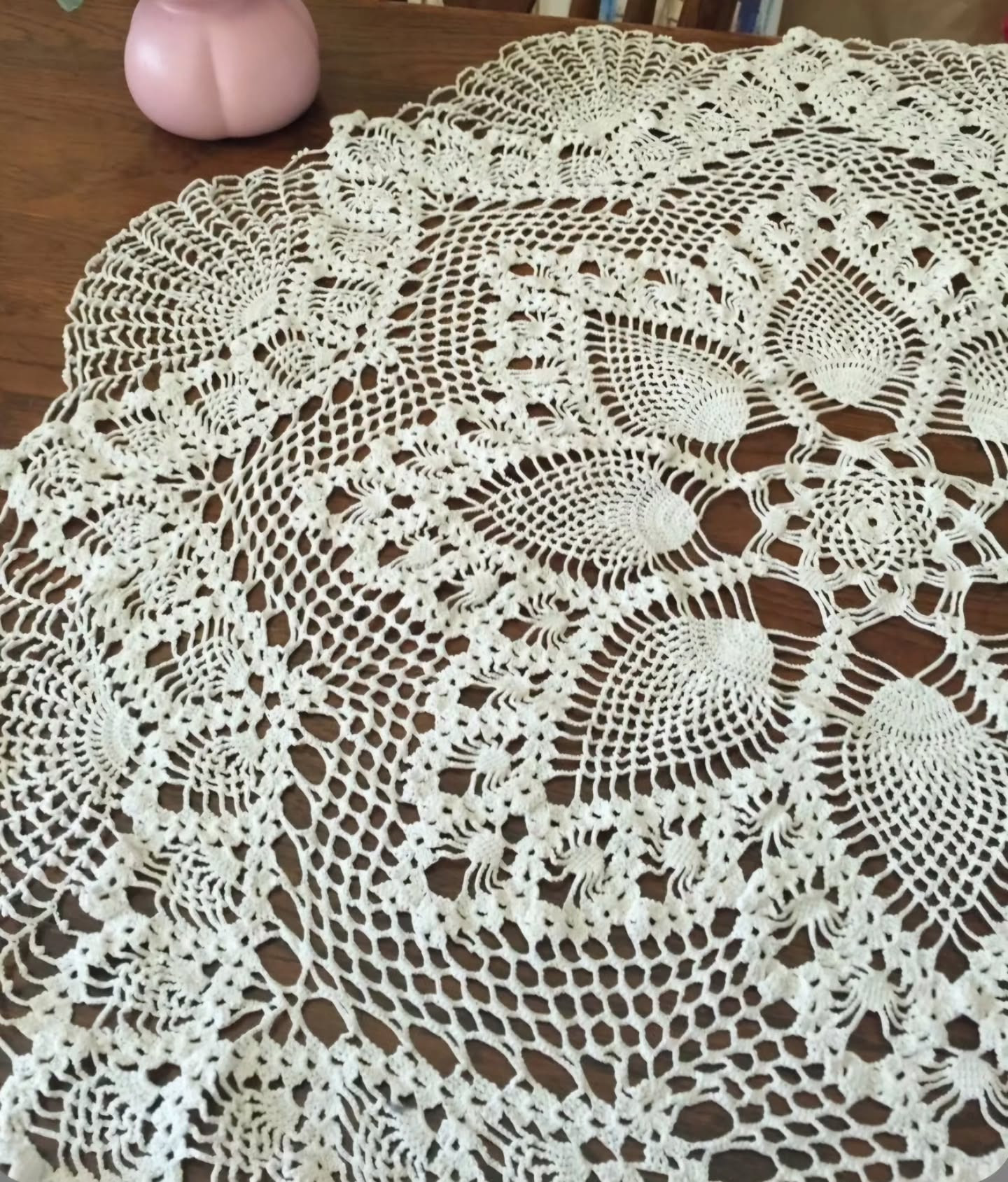 Intricate White Crochet Tablecloth with Floral Motif and Detailed Flat Chart Pattern