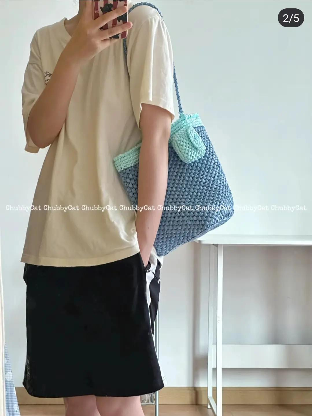 Japanese Crochet Patterns: Round Bag, Glasses Case and Top