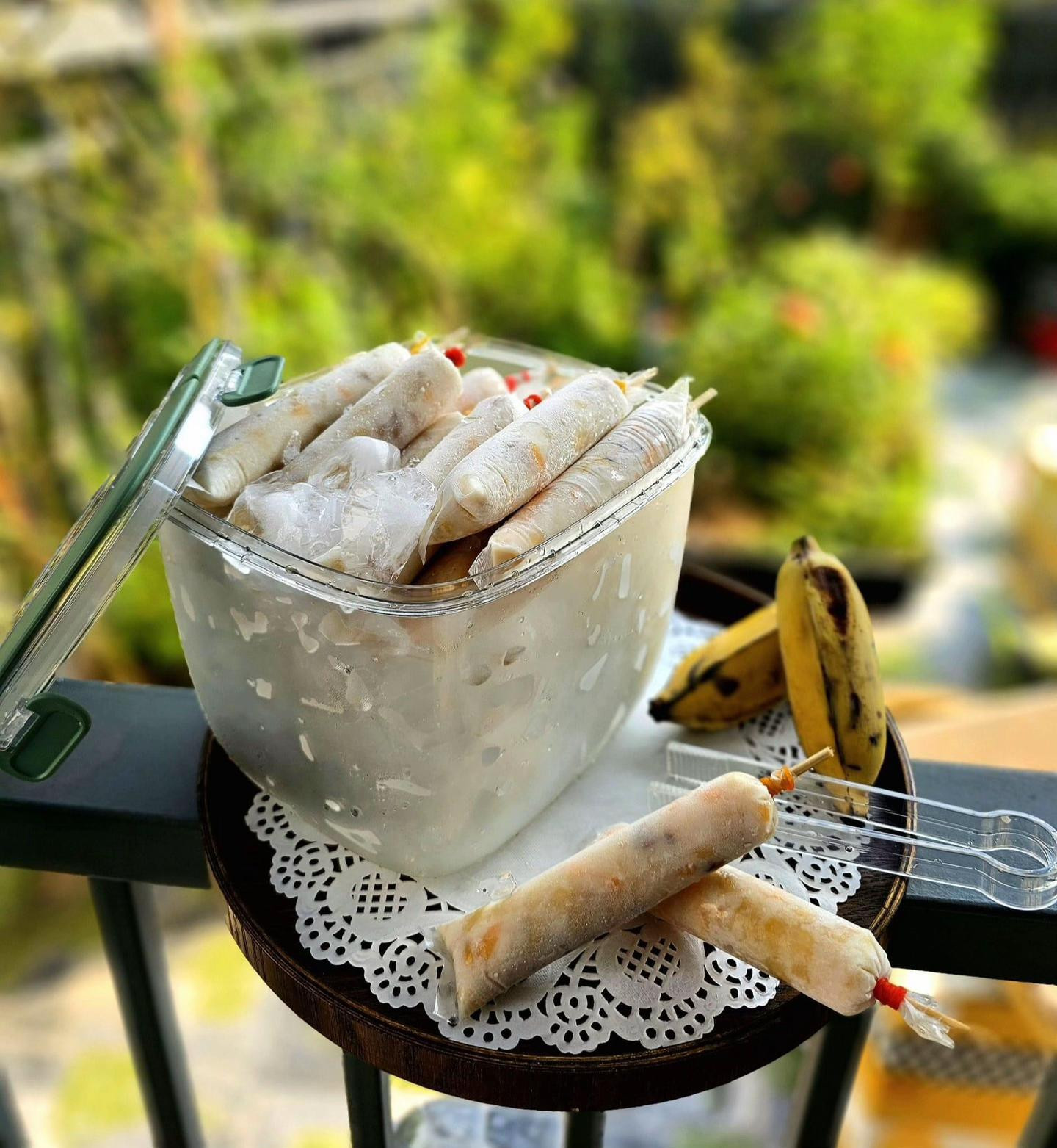 Kem chuối món ăn của tuổi thơ: Công thức làm kem chuối mứt dừa, mít và đậu phộng tại nhà đơn giản