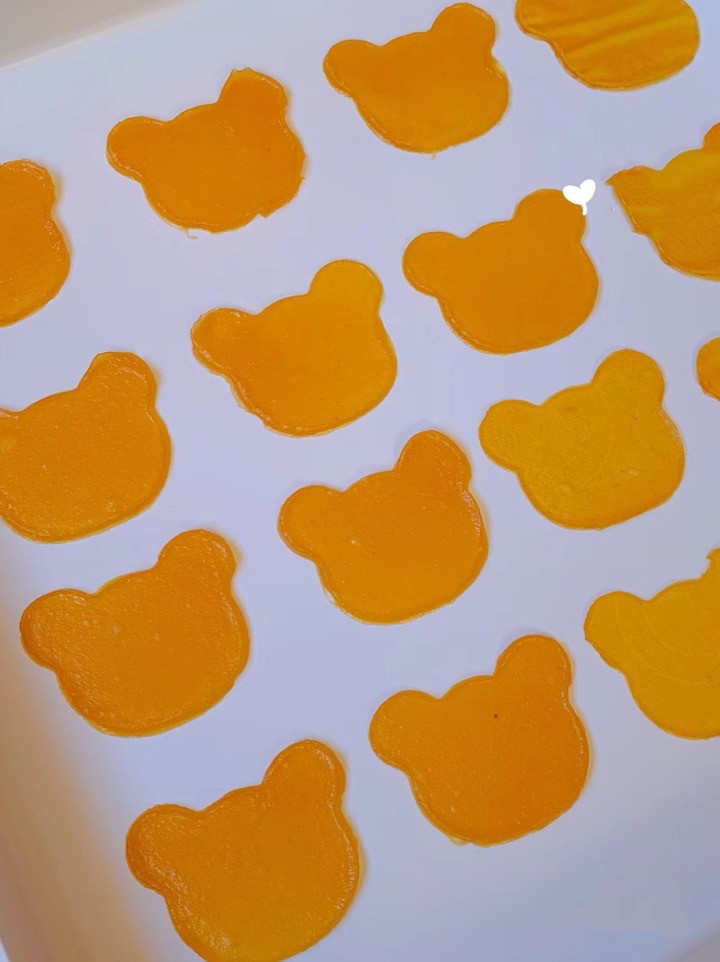 Kẹo Trái Cây Cho Bé: Kẹo Dẻo Hình Gấu Từ Táo Và Cam