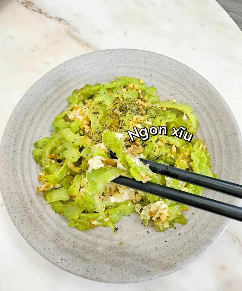 Khổ Qua Xào Trứng: Hướng Dẫn Chi Tiết Từ Chuẩn Bị Nguyên Liệu Đến Hoàn Thành Món Ăn Ngon