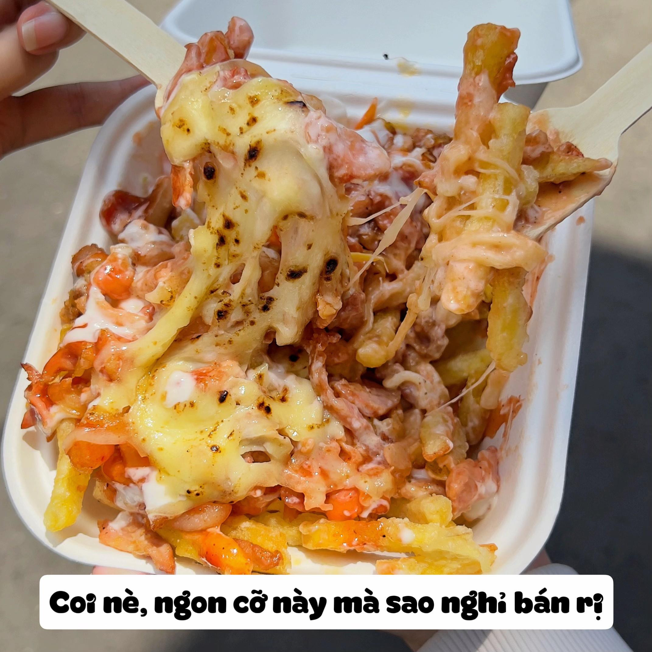Khoai chiên thịt nướng phô mai拉丝 nóng hổi, món ăn vặt street food Việt Nam