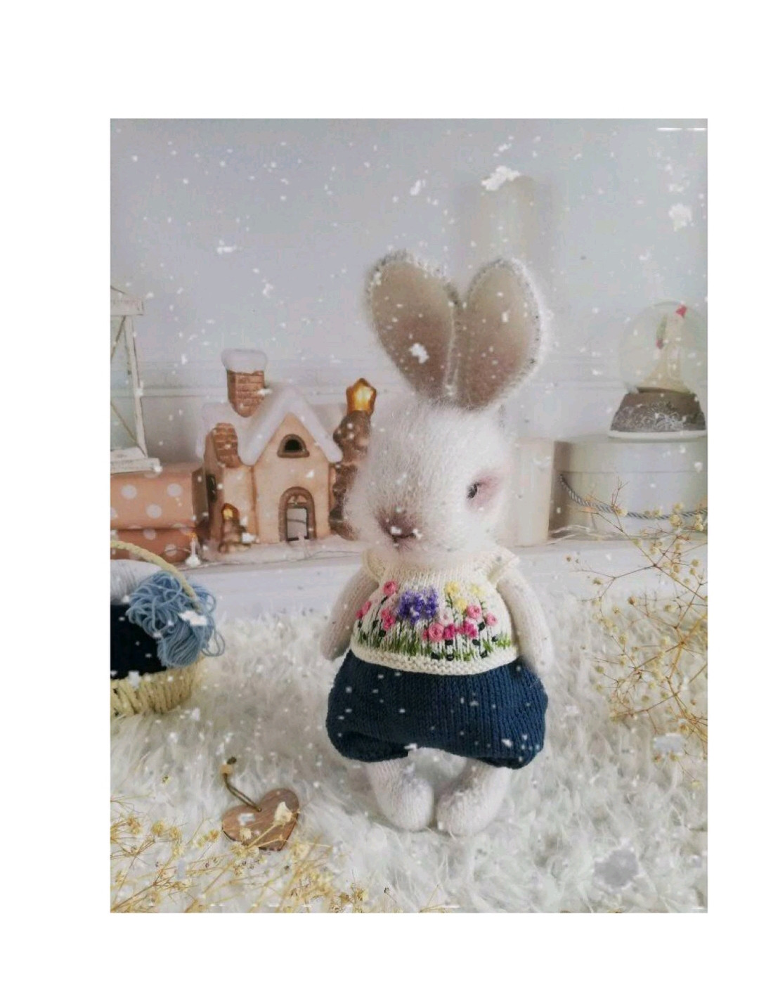 Комплект одежды для куклы кролика: штанишки и кофточка