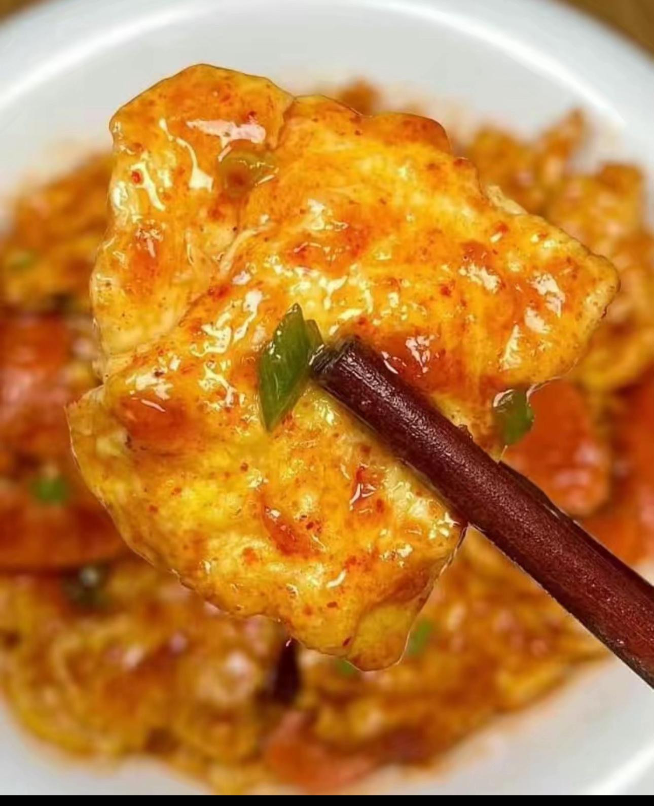 Lãm Trứng và Xúc Xích - Món Ăn Cực Bắt Cơm