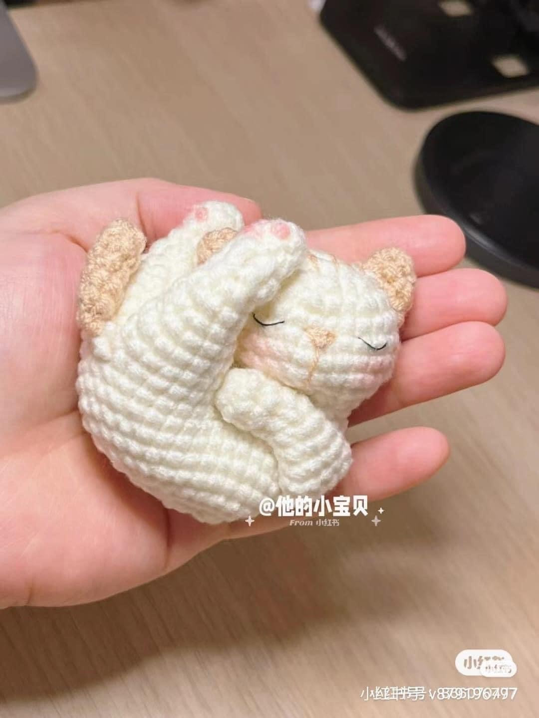 Lazy Sleeping Cat Brooch Amigurumi Crochet Chart