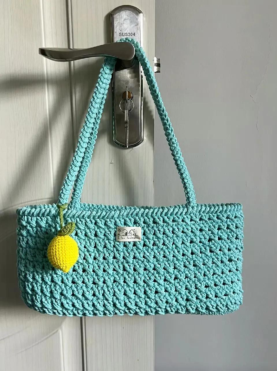 Lemon Crochet Tote Bag Pattern with Chart and Instructions