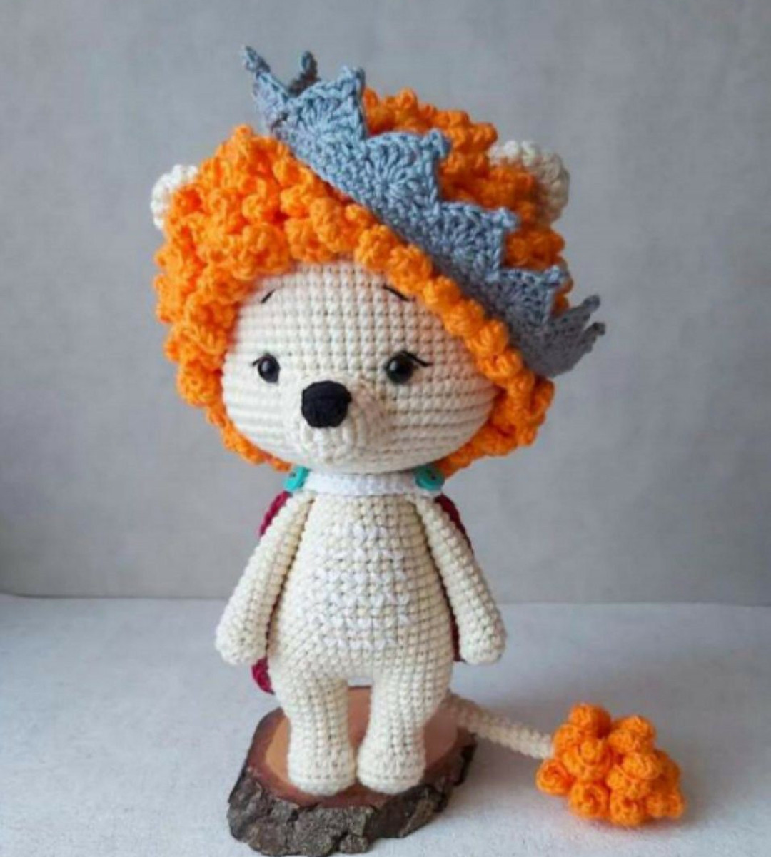 Лев Бруно: Бесплатный шаблон амигуруми с короной