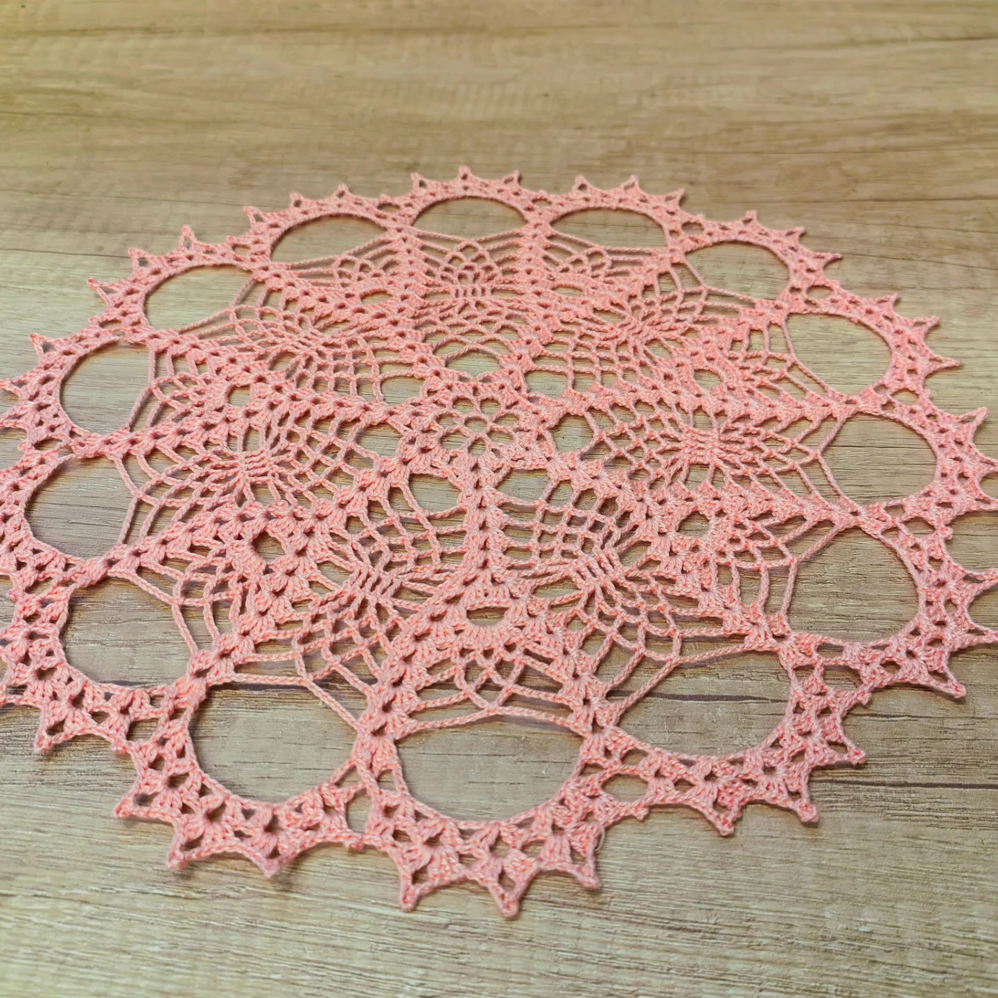 Light Pink Crochet Doily Pattern Chart with Russian Instructions