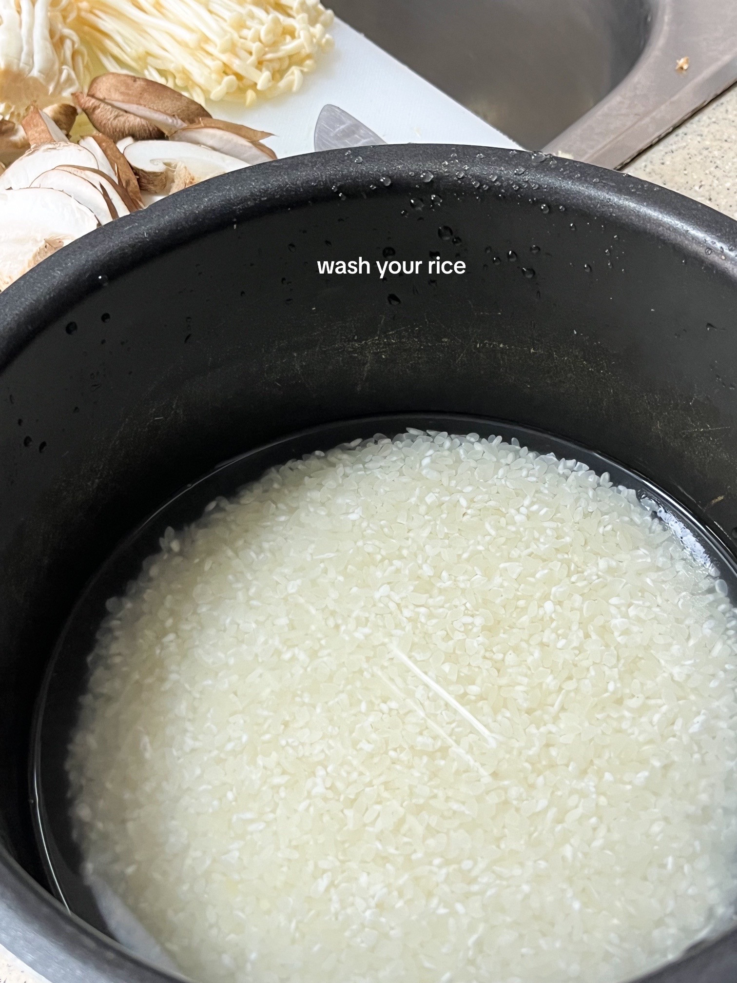 Make Miso Mushroom Pot Rice: A Simple One-Pot Meal with Enoki, Shiitake, and Shimeiji Mushrooms
