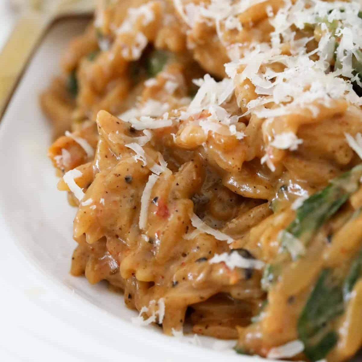 Marry Me Chicken Risoni: Creamy One-Pan Pasta with Spinach and Parmesan