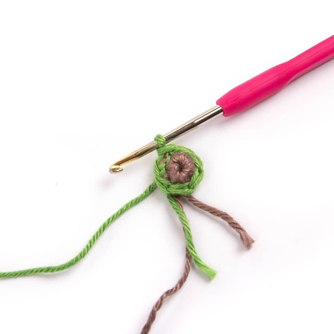 Мастер-класс по вязанию крючком новогодней ёлочки с бусинами: схема круга и пошаговая инструкция