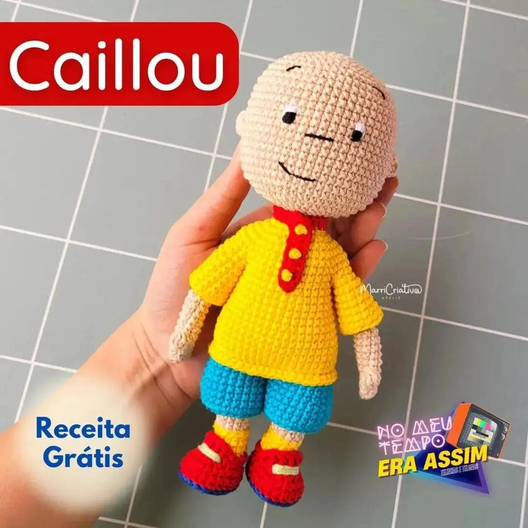 Mẫu móc len búp bê Caillou, áo vàng quần xanh
