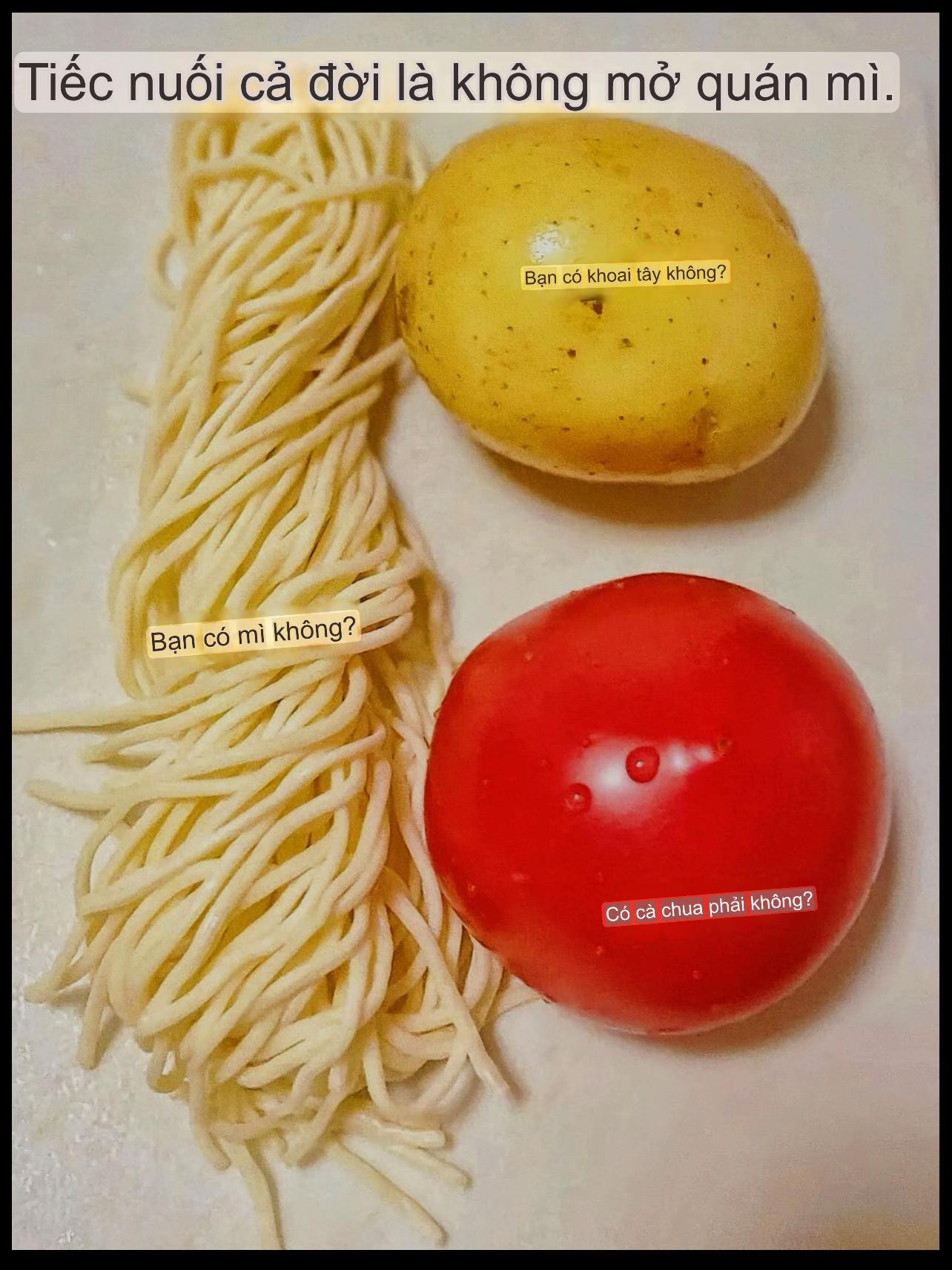 Mì phủ nước ép cà chua khoai tây, món mì sốt đậm đà ăn không bao giờ chán