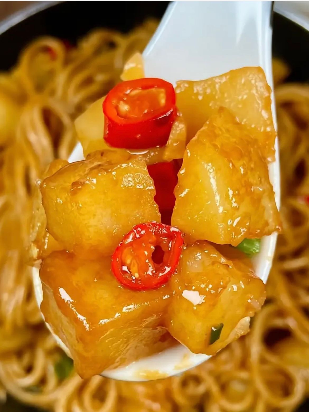 Mì spaghetti khoai tây chiên sốt đậm đà cực ngon và đơn giản