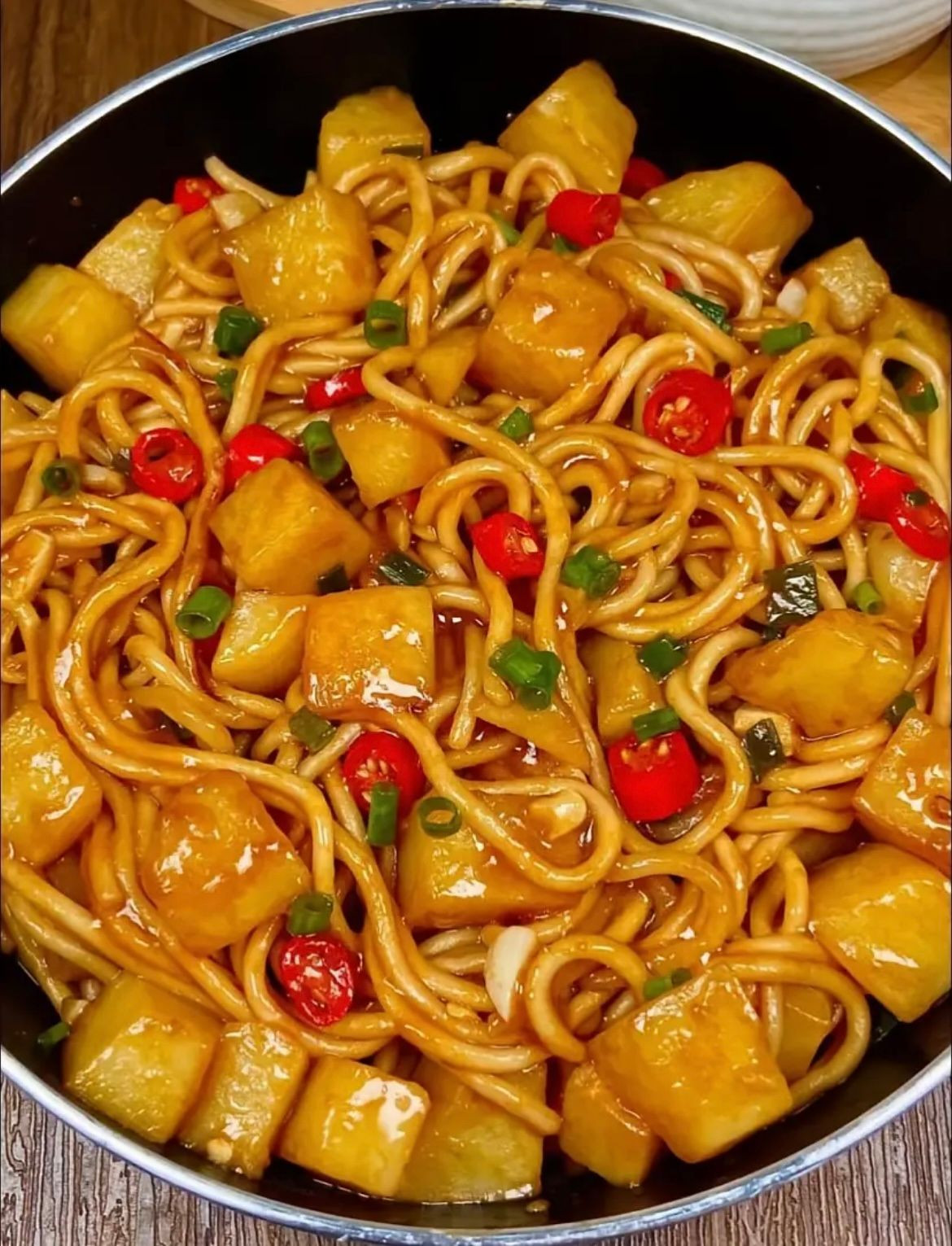 Mì spaghetti khoai tây chiên sốt đậm đà cực ngon và đơn giản
